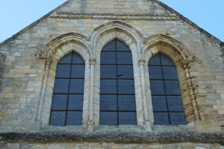 Church of Our Lady of the Assumption of Gaillon-sur-Montcient: A Medieval Parish Church