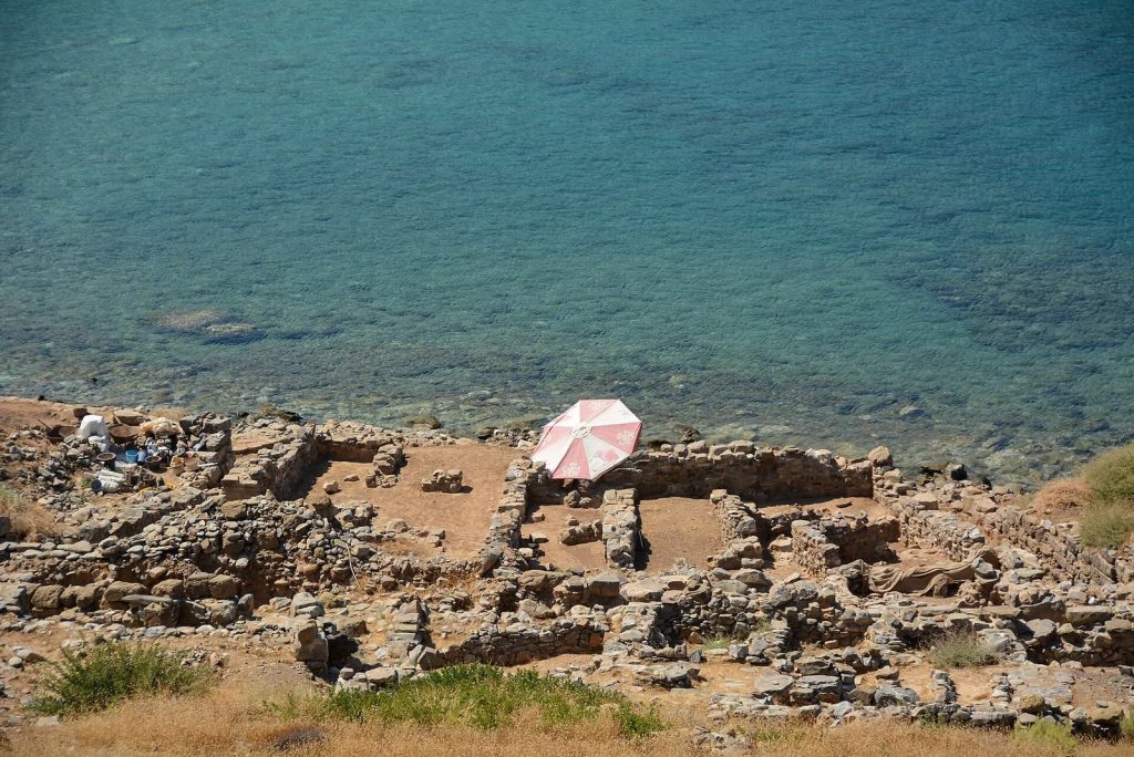 Mochlos: A Minoan Harbor Settlement on Crete 1 Mochlos site