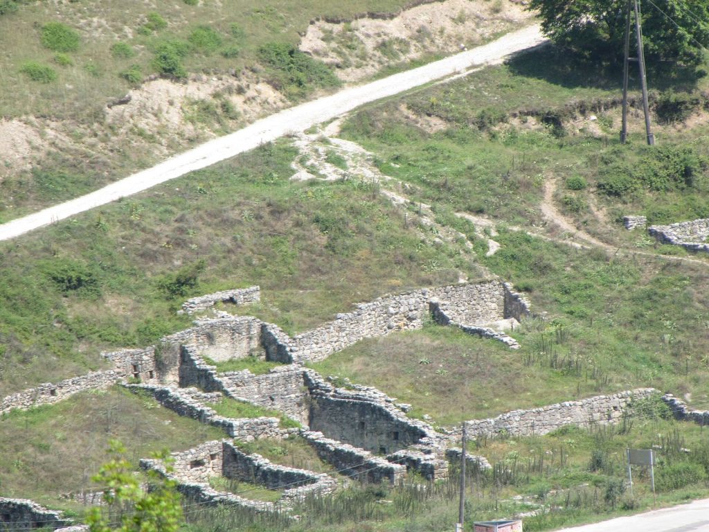 Stari Ras: A Serbian Medieval Political and Cultural Center 2 Stari Ras