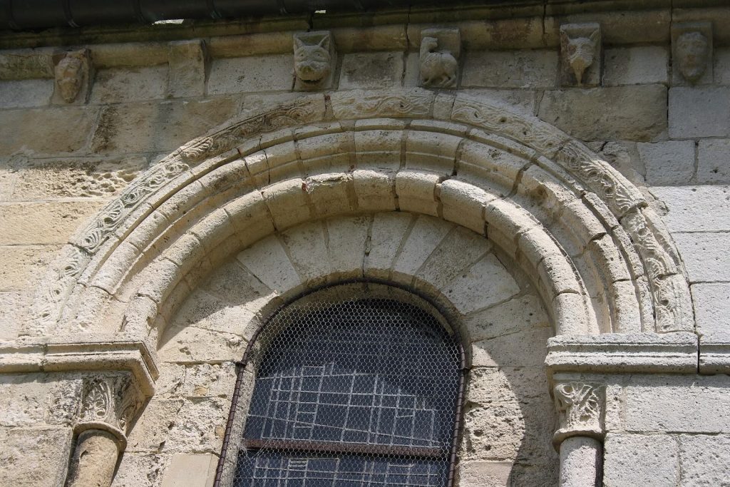 Saint-Sulpice Church in Chars: A Romanesque and Early Gothic Parish Church 2 Église Saint-Sulpice de Chars