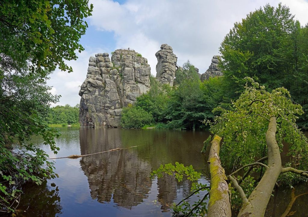 Externsteine: A Sandstone Formation and Medieval Christian Site in Germany 1 Externsteine