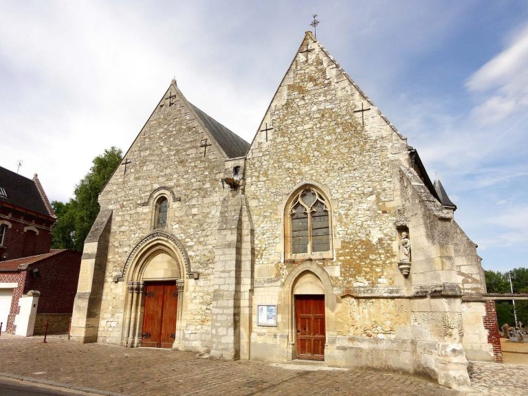 Église Saint-Pierre-et-Saint-Paul de Fitz-James: A Parish Church in France