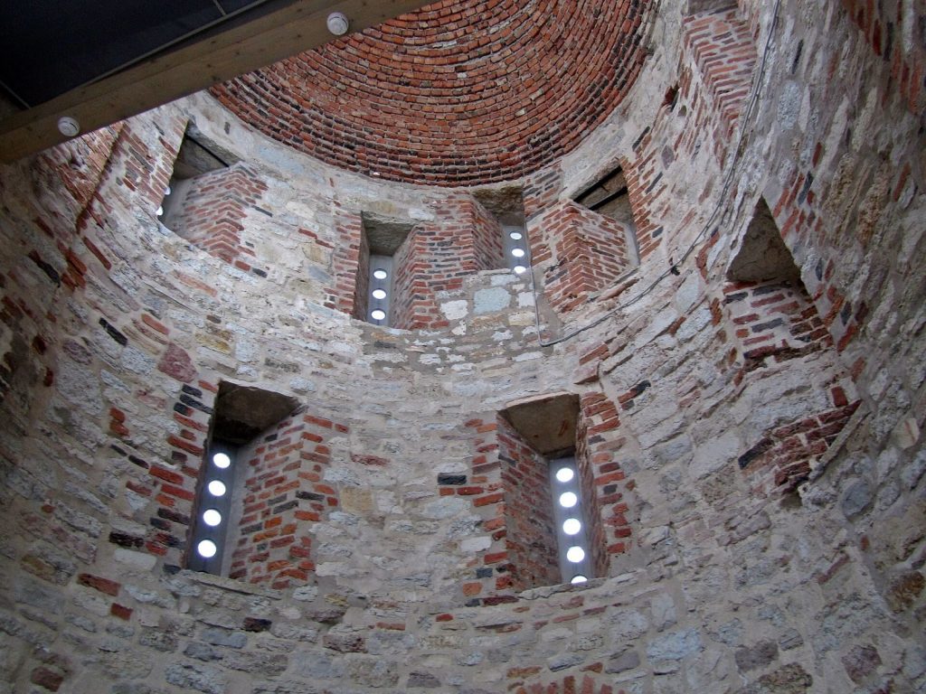 Rurikovo Gorodishche: An Early Medieval Fortified Settlement and Princely Residence 3 Rurikovo Gorodische