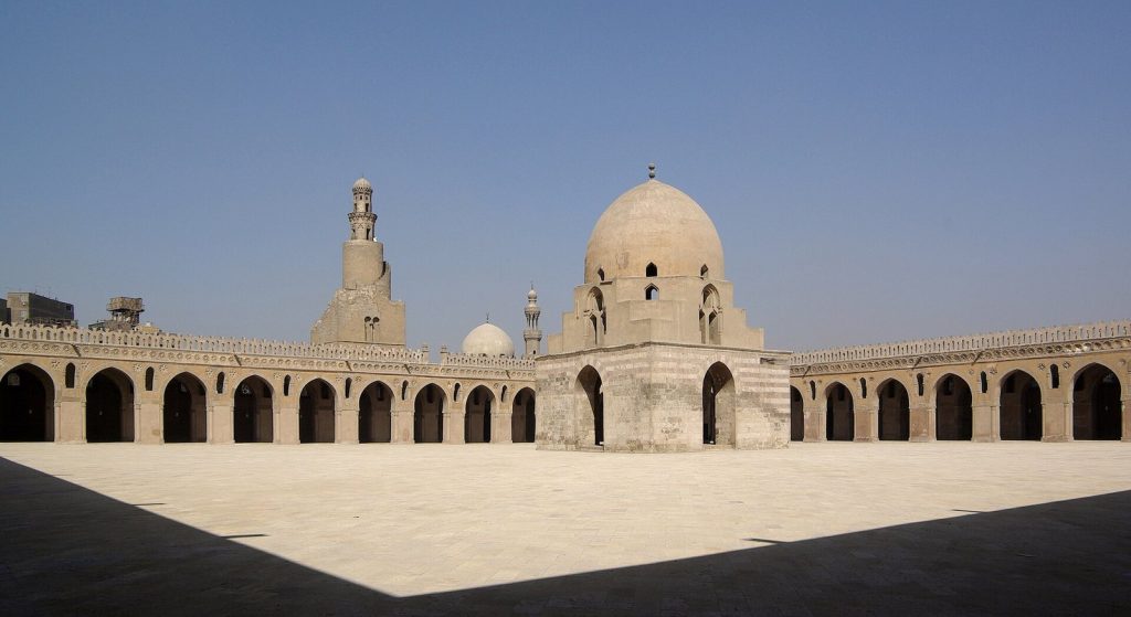 Mosque of Ibn Tulun: The Congregational Mosque of al-Qata’i in Cairo 2 Mosque of Ibn Tulun