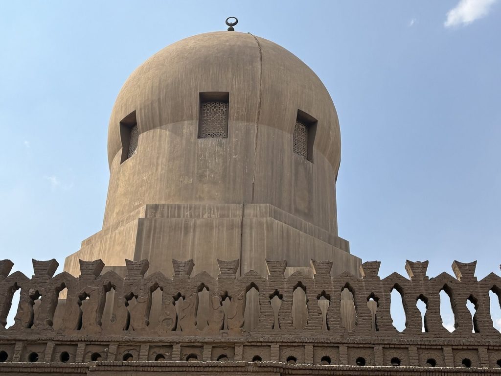 Mosque of Ibn Tulun: The Congregational Mosque of al-Qata’i in Cairo 3 Mosque of Ibn Tulun
