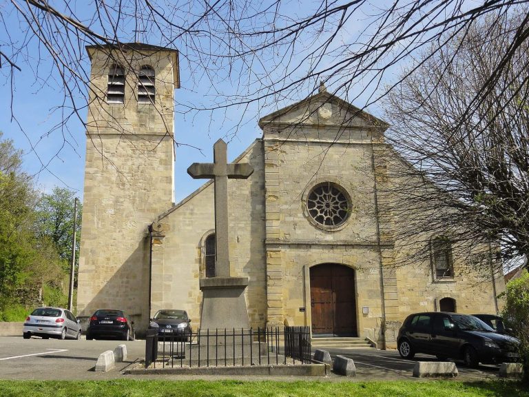 Saint Nicholas Church of Meulan-en-Yvelines: A Medieval Parish Church in France