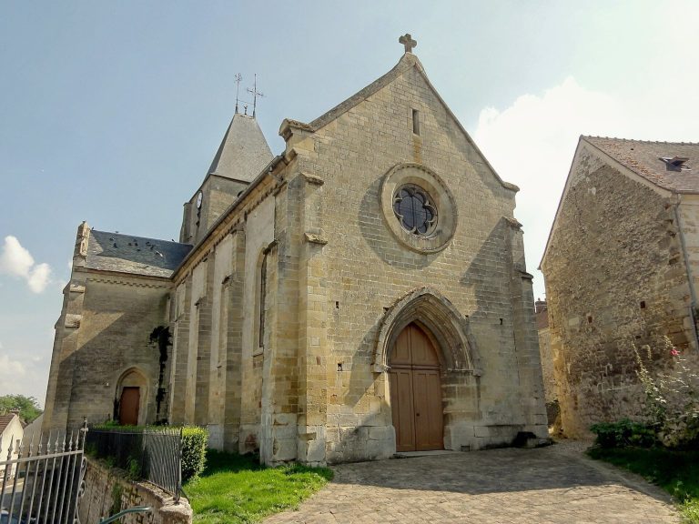 Notre-Dame Church of Us: A Romanesque and Gothic Parish Church in France