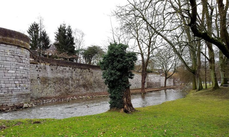 The Second Medieval City Wall of Maastricht: A Defensive Circuit