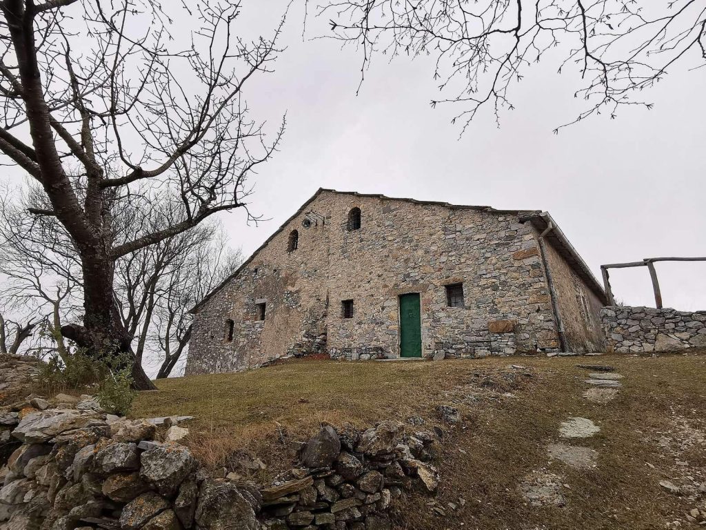 San Pietro in Varatella: A Benedictine and Carthusian Abbey in Liguria 2 San Pietro in Varatella