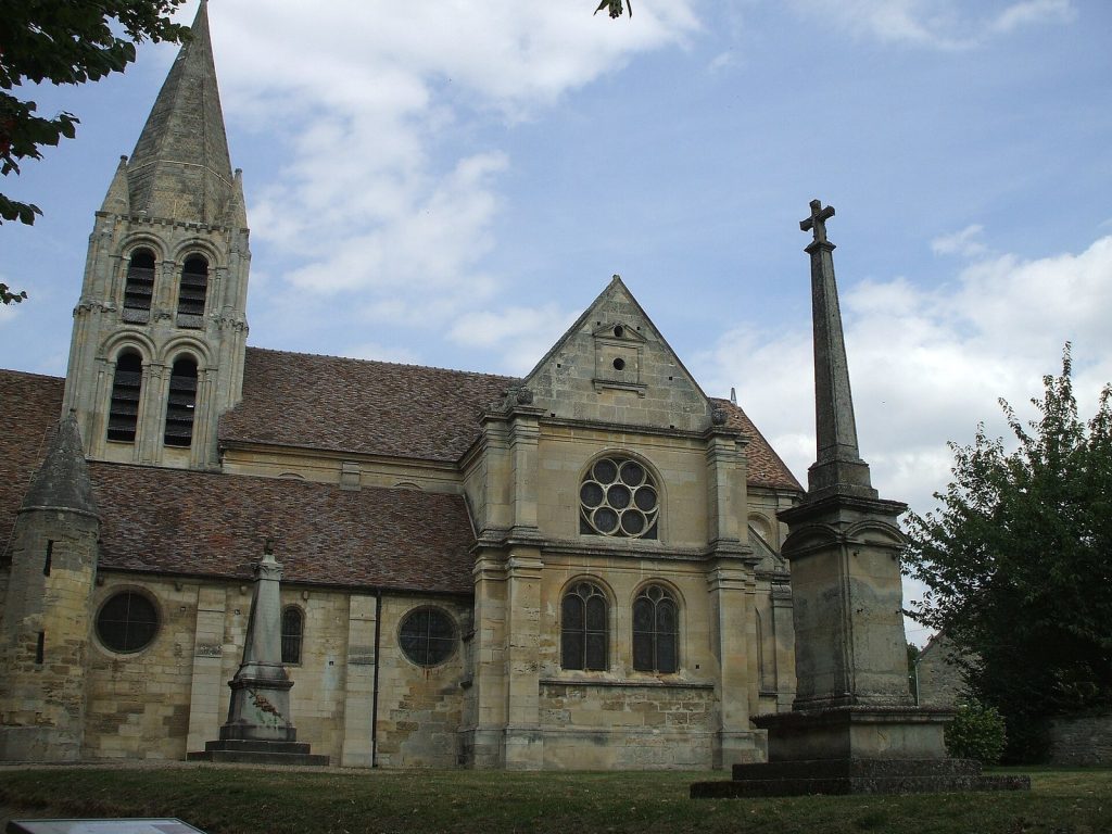 Saint-Aubin Church in Ennery: A Roman Catholic Parish Church 1 Église Saint-Aubin d'Ennery