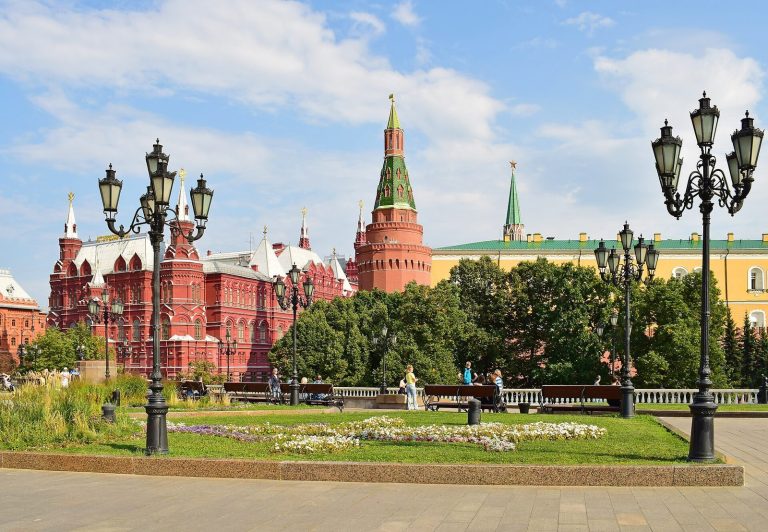 Uglovaya Arsenalnaya Tower: A Defensive Tower of the Moscow Kremlin