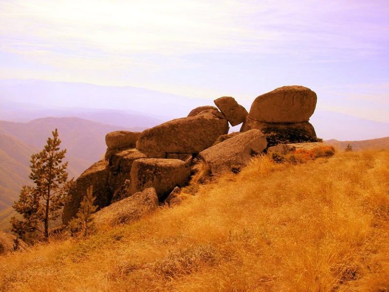 Megalithic Sanctuary below Tsarev Peak: A High-Mountain Ritual Site in Bulgaria