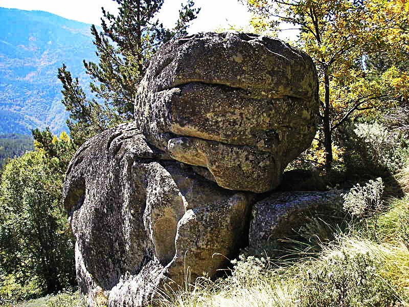 Megalithic Sanctuary below Tsarev Peak: A High-Mountain Ritual Site in Bulgaria 2 Megalithic Sanctuary below Tsarev Vrah