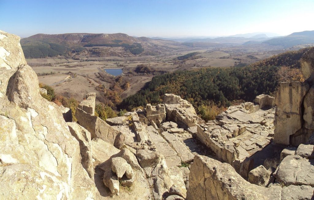 Perperikon: A Thracian Sacred and Political Center in Bulgaria 1 Perperikon