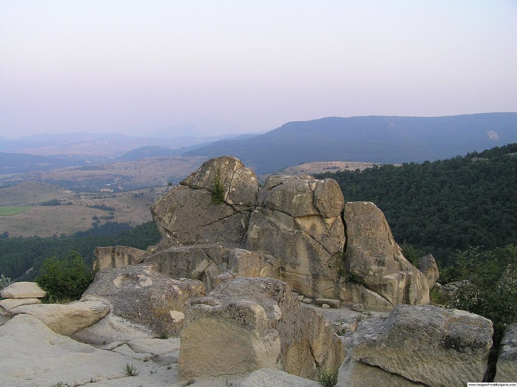 Perperikon: A Thracian Sacred and Political Center in Bulgaria 3 Perperikon