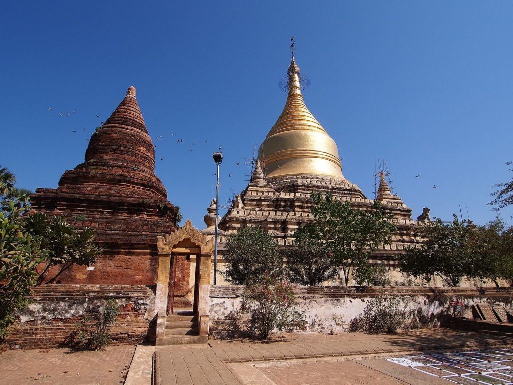 Gubyaukgyi Temple: A Buddhist Monument in Myinkaba, Myanmar 1 Gubyaukgyi Temple