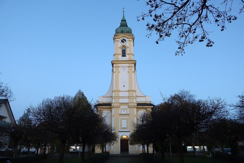 St. Michael’s Church, Munich: A Jesuit Collegiate Church 2 St. Michael's Church, Munich