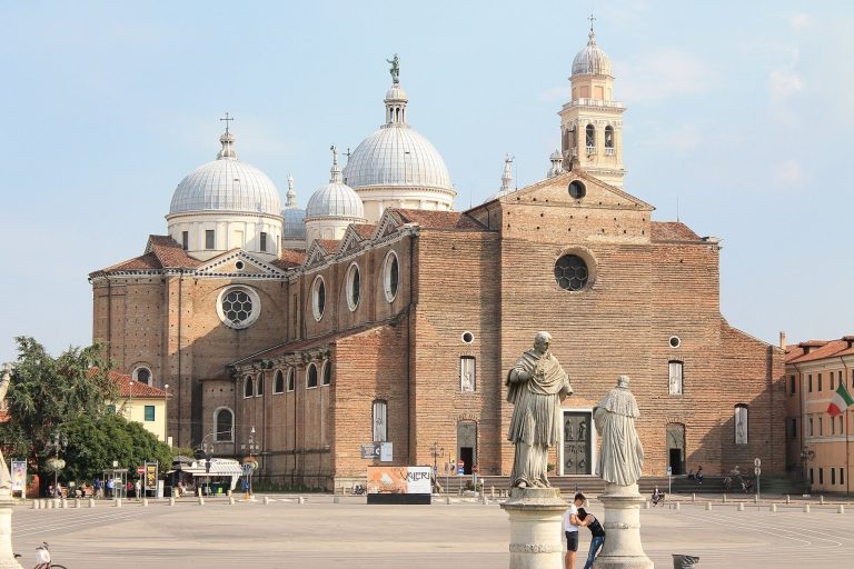 Abbey of Santa Giustina: A Benedictine Monastery and Basilica in Padua