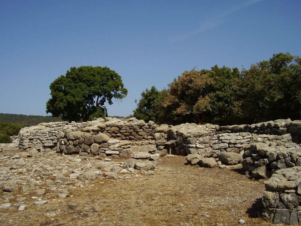Nuragic Sanctuary of Santa Vittoria: A Prehistoric Religious Complex in Sardinia 1 Nuragic sanctuary of Santa Vittoria