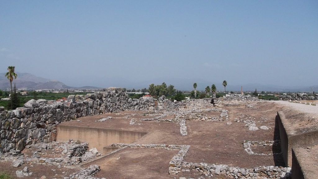 Tiryns: A Mycenaean Citadel and Palatial Center 1 Tiryns
