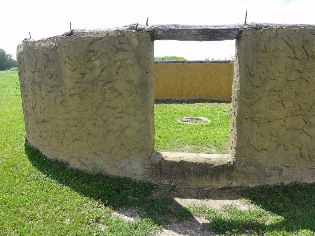 Angel Mounds: A Middle Mississippian Chiefdom Center 2 Angel Mounds