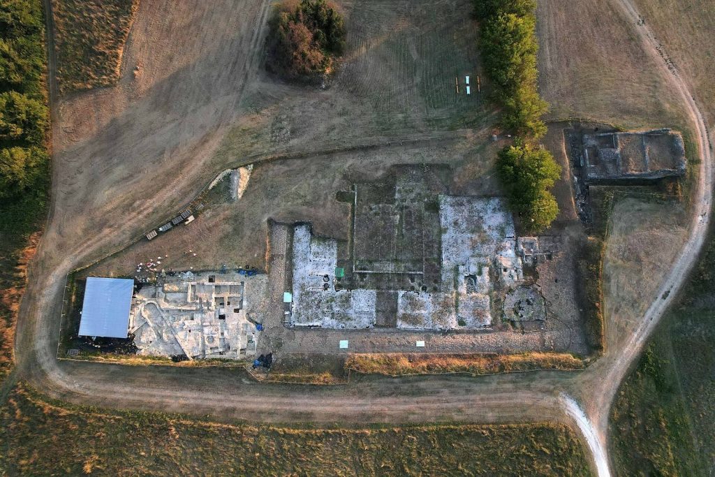 Ancient Ostra: A Roman Municipium in Italy 1 Ancient Ostra