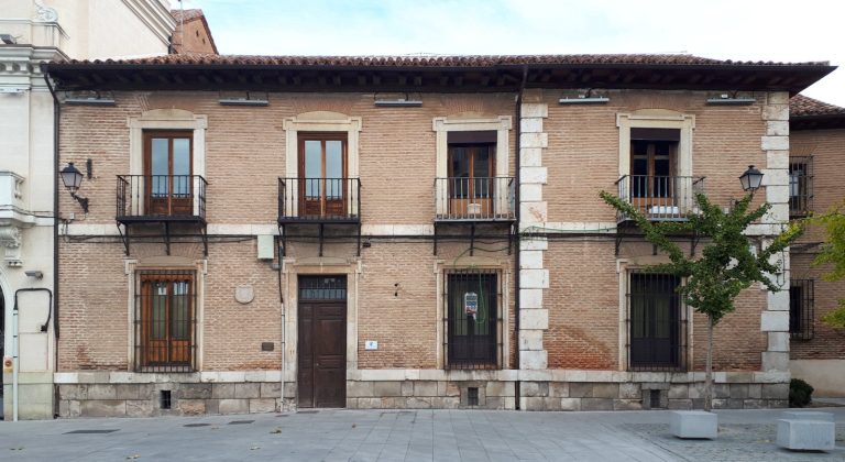 Colegio Mayor de San Ildefonso: A University College in Alcalá de Henares