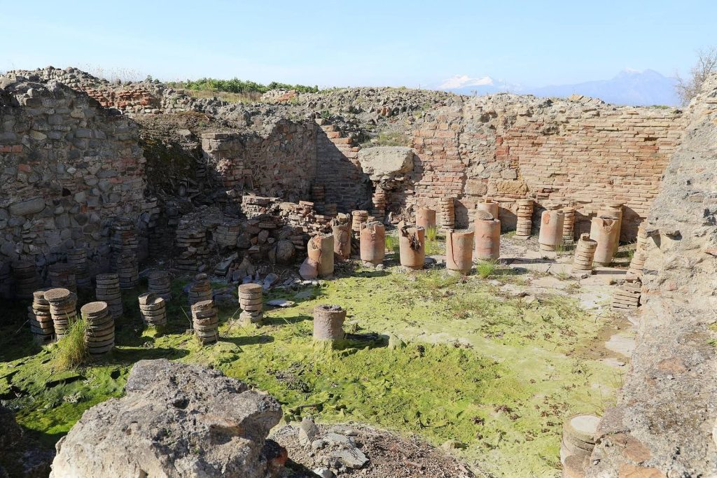 Sybaris: An Ancient Greek City in Southern Italy 1 Sybaris