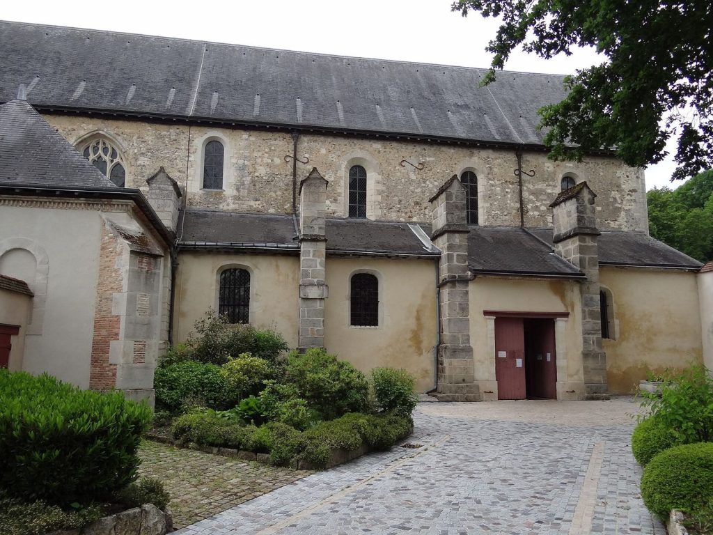 Saint-Pierre d’Hautvillers Abbey: A Benedictine Monastery in France 1 Abbaye Saint-Pierre d’Hautvillers
