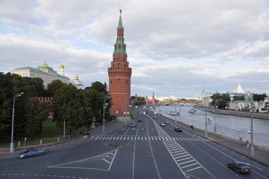 Vodovzvodnaya Tower: A Water-Lifting Tower in the Moscow Kremlin 1 Vodovzvodnaya Tower
