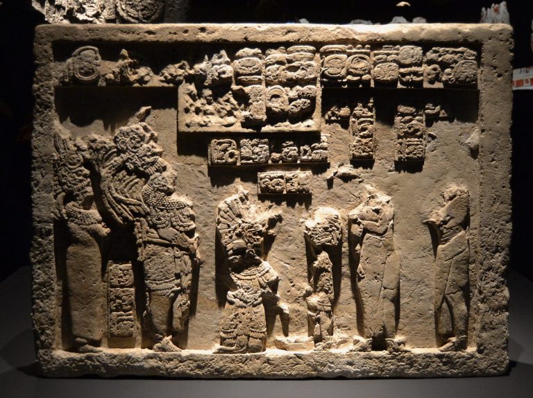 Dos Pilas: A Maya Royal Center in Guatemala