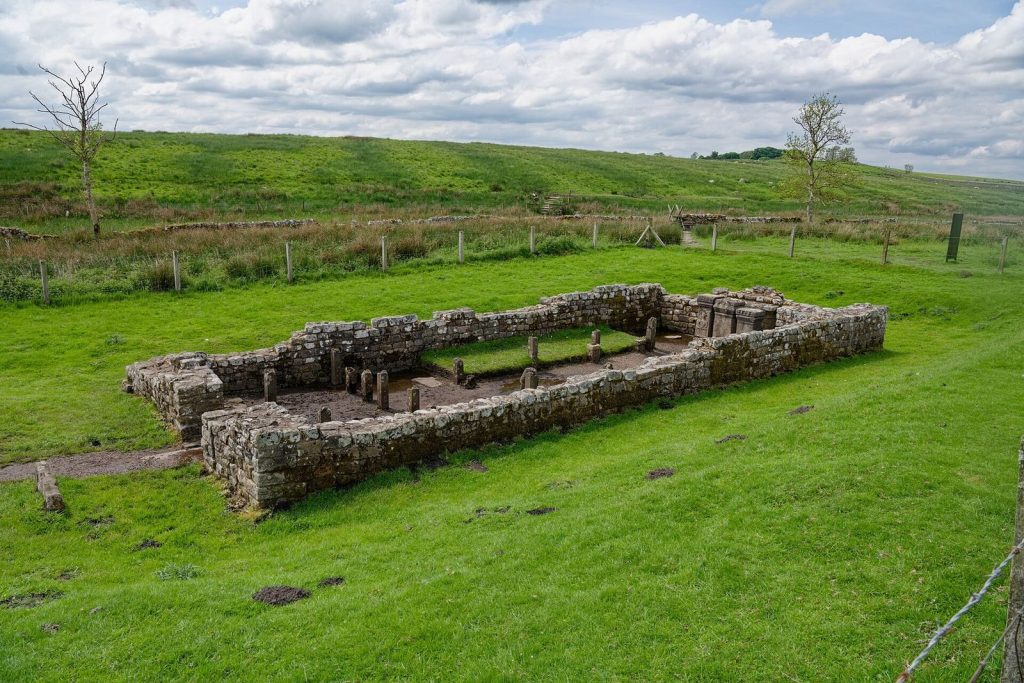 Carrawburgh: A Roman Auxiliary Fort on Hadrian’s Wall 3 Carrawburgh