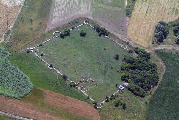 Castra of Tokod: A Late Roman Military Fort in Hungary 1 Castra of Tokod