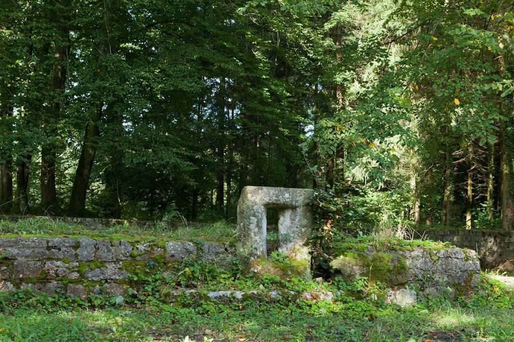 Stelli: A Late Roman Rhine Frontier Fortification in Switzerland 1 Stelli, part of the late Roman Rhine fortifications