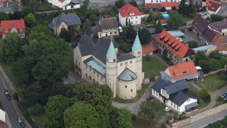 St. Cyriakus: An Ottonian Collegiate Church in Gernrode