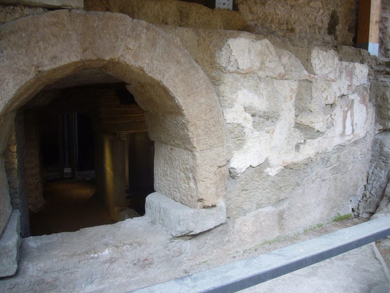 Tomb of the Scipios: A Republican Family Tomb in Rome