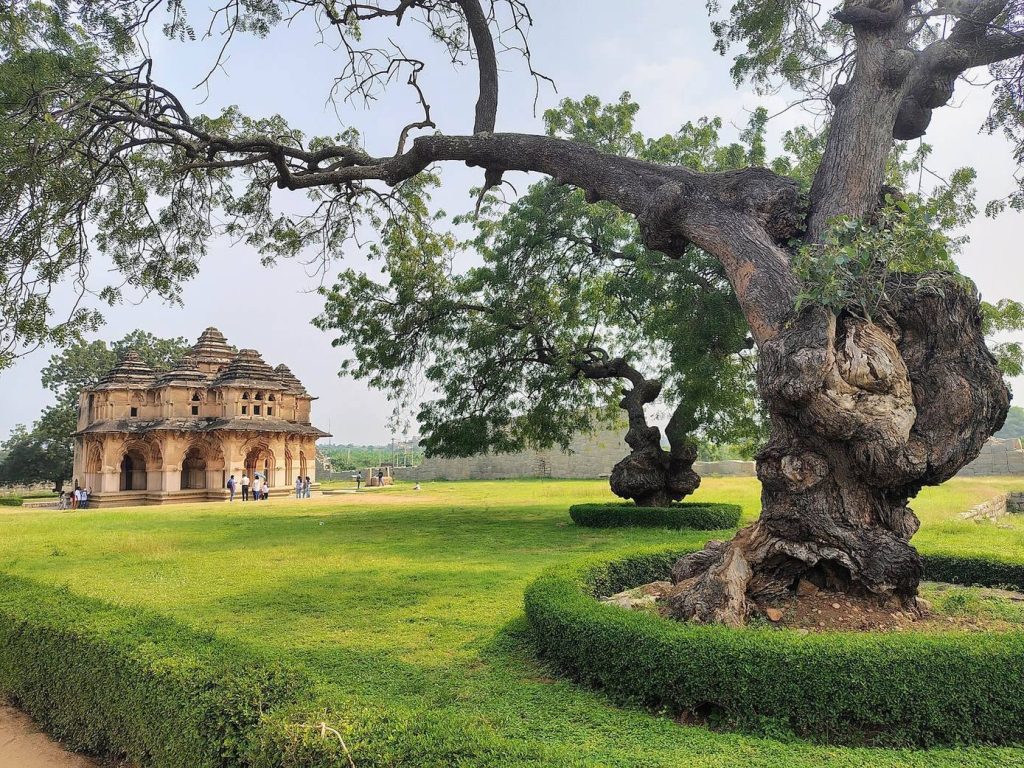 Vijayanagara: Capital of the Vijayanagara Empire 4 Vijayanagara