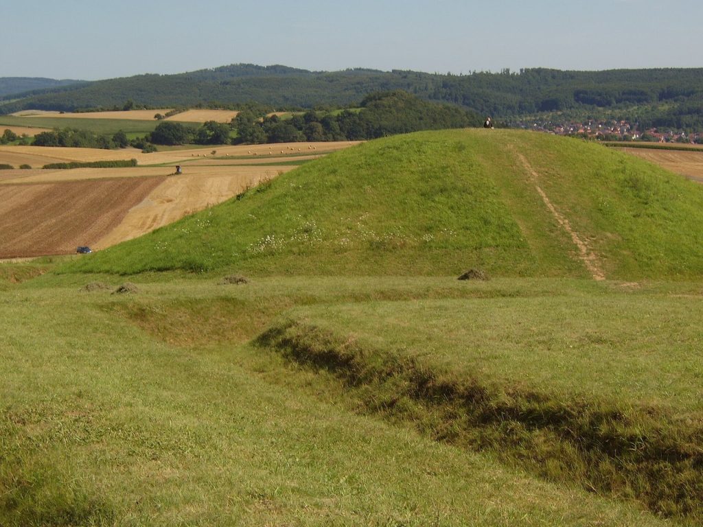 Glauberg: A Celtic Hillfort and Princely Burial Complex in Germany 1 Glauberg