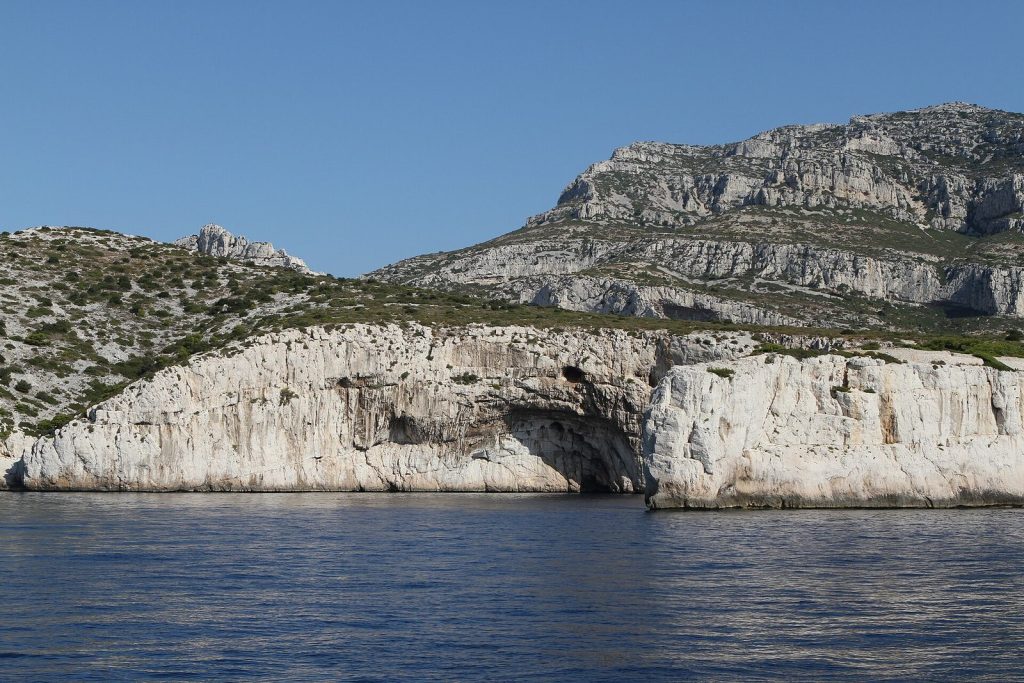 Cosquer Cave: A Prehistoric Cave-Art Site near Marseille 1 Cosquer Cave