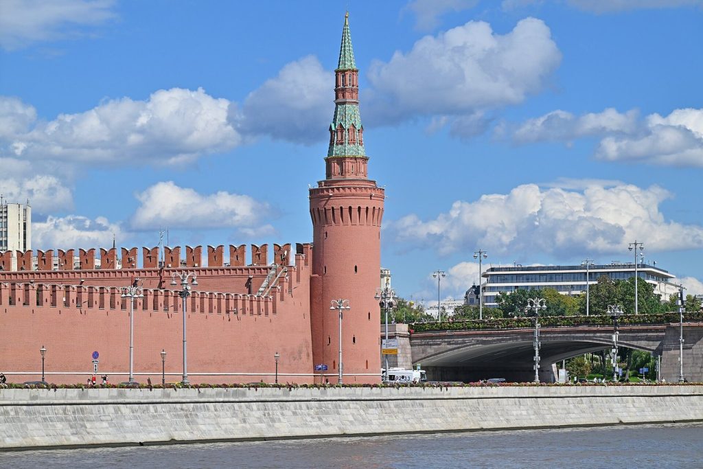 Beklemishevskaya Tower: A Defensive Corner Tower of the Moscow Kremlin 1 Beklemishevskaya Tower