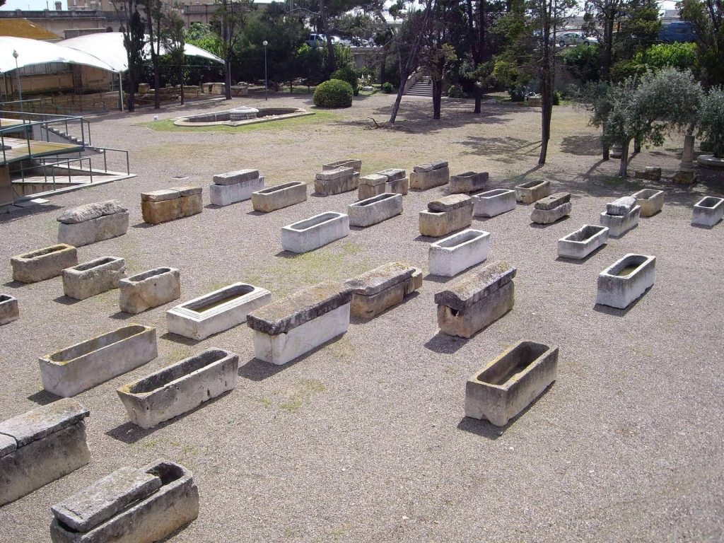 Early Christian Cemetery of Tárraco: A Roman Burial Ground in Tarragona 1 Early Christian cemetery of Tárraco