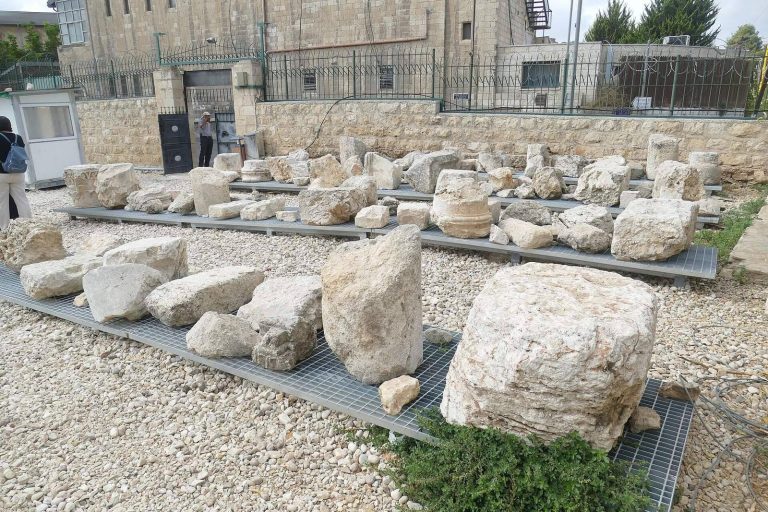 Tombs of the Kings: A Second Temple Period Jewish Funerary Complex in Jerusalem