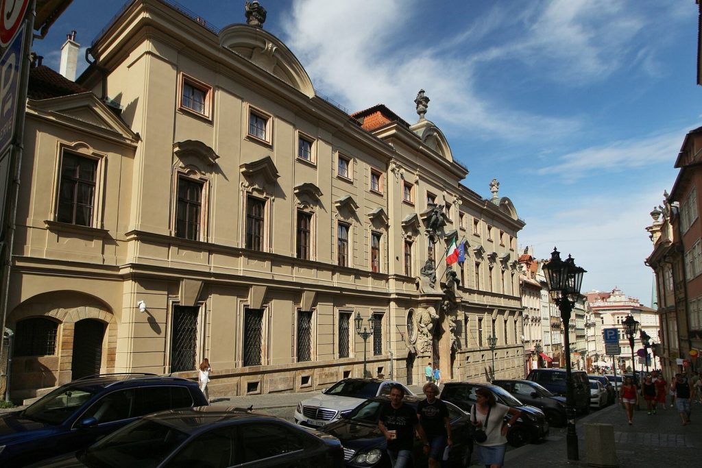 Kolovrat Palace: A Baroque Palace Complex in Prague 1 Kolovratský palác