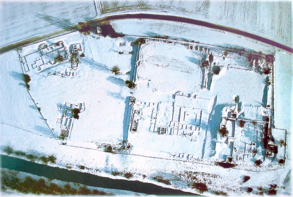 Castra Abusina: A Roman Fort on the Danube Frontier 1 Castra Abusina