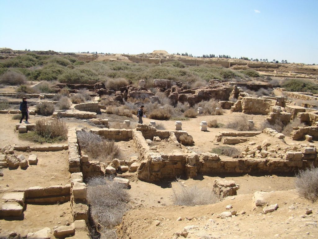 Abu Mena: A Late Antique Christian Pilgrimage Center in Egypt 2 Abu Mena