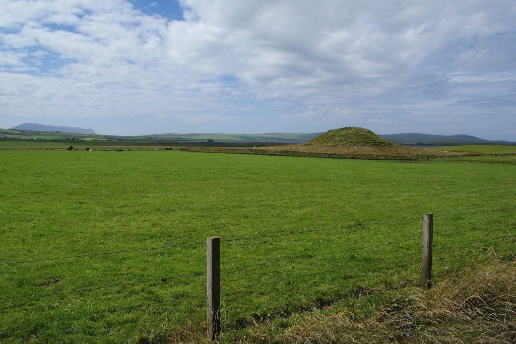Maes Howe: A Neolithic Chambered Tomb on Orkney 2 Maes Howe