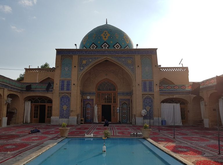 Takht-e Fulad: A Historic Cemetery and Funerary Complex in Isfahan, Iran