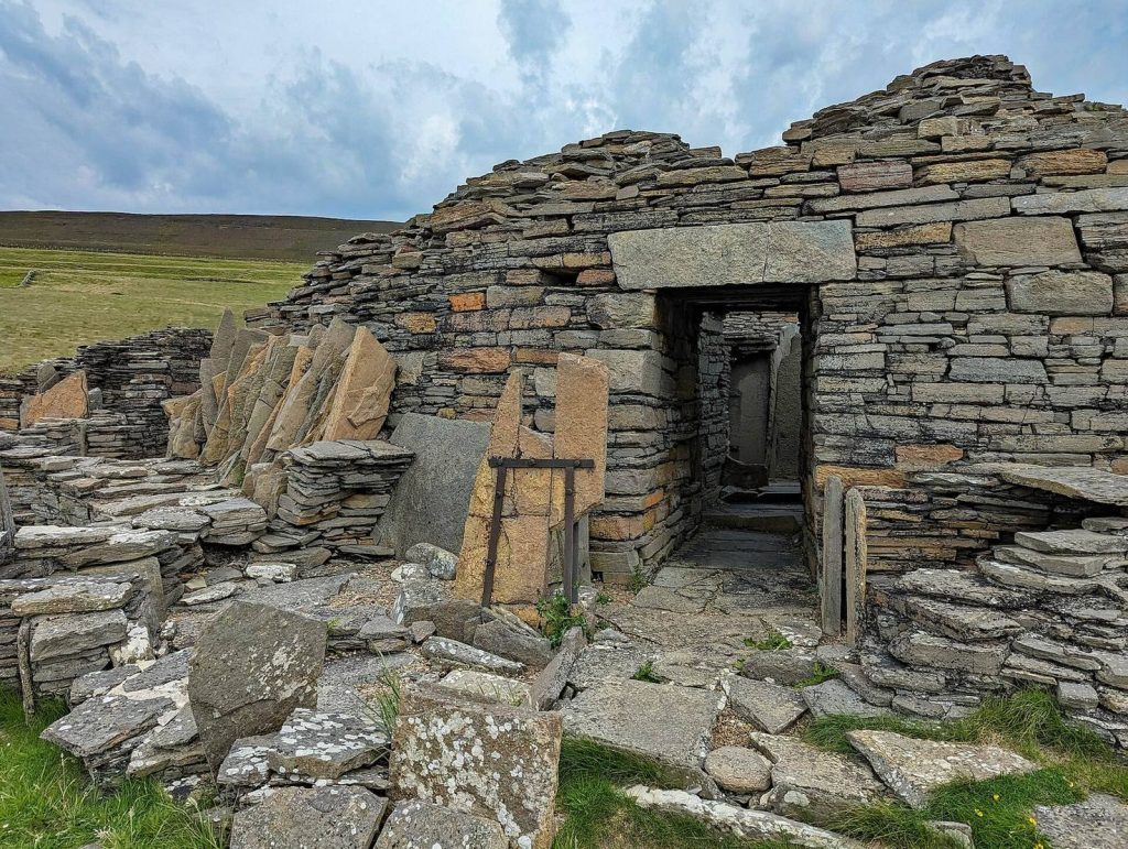 Midhowe Broch: An Iron Age Tower on Rousay 1 Midhowe Broch