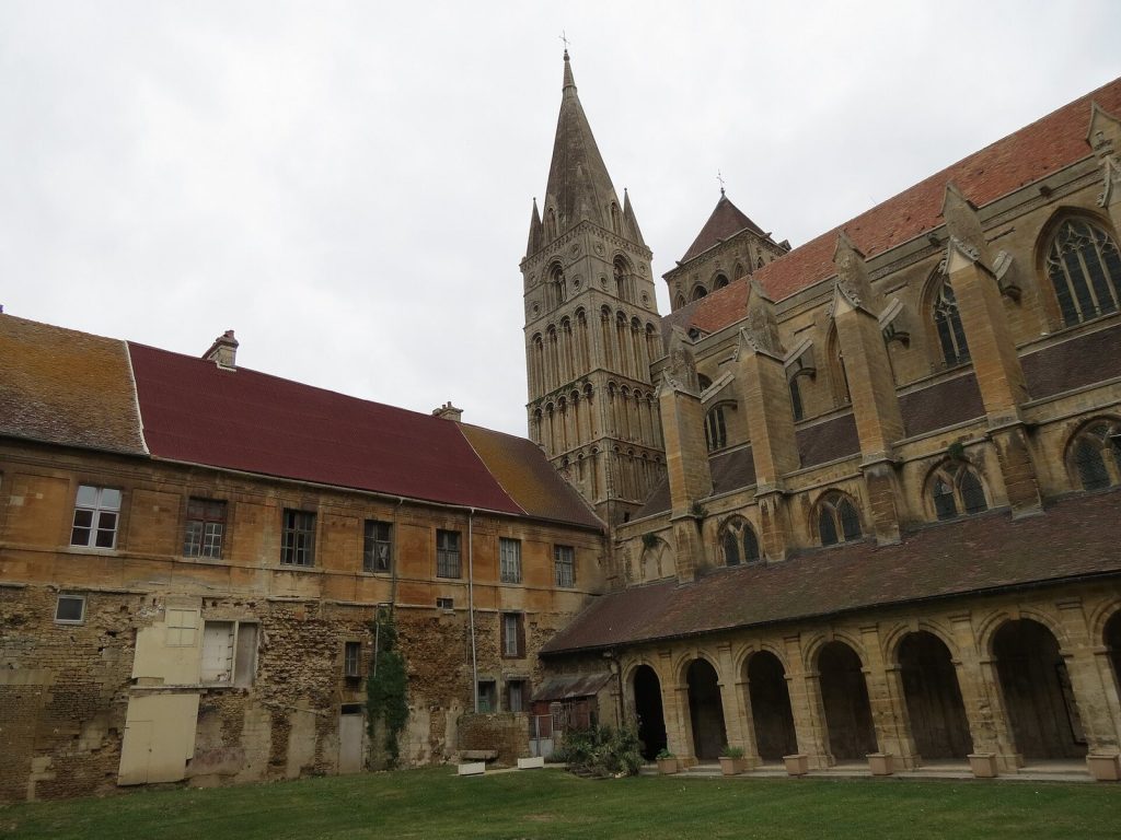 Abbey of Saint-Pierre-sur-Dives: A Benedictine Monastery in Normandy 3 Abbey of Saint-Pierre-sur-Dives