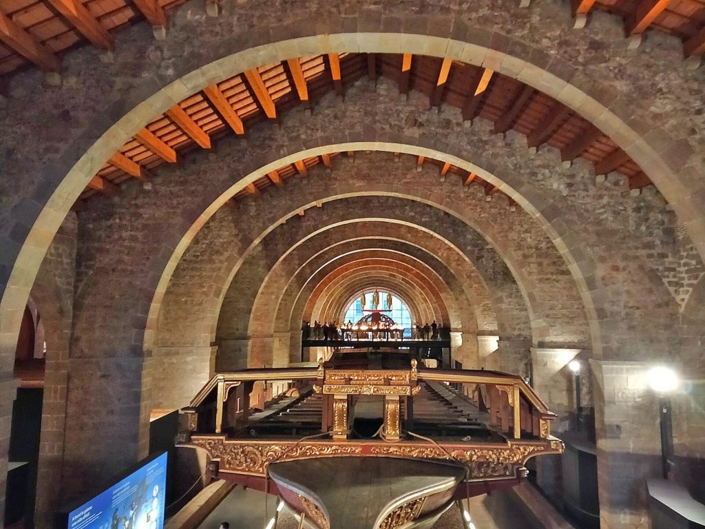 Barcelona Royal Shipyard: A Gothic Shipbuilding Complex 1 Barcelona Royal Shipyard